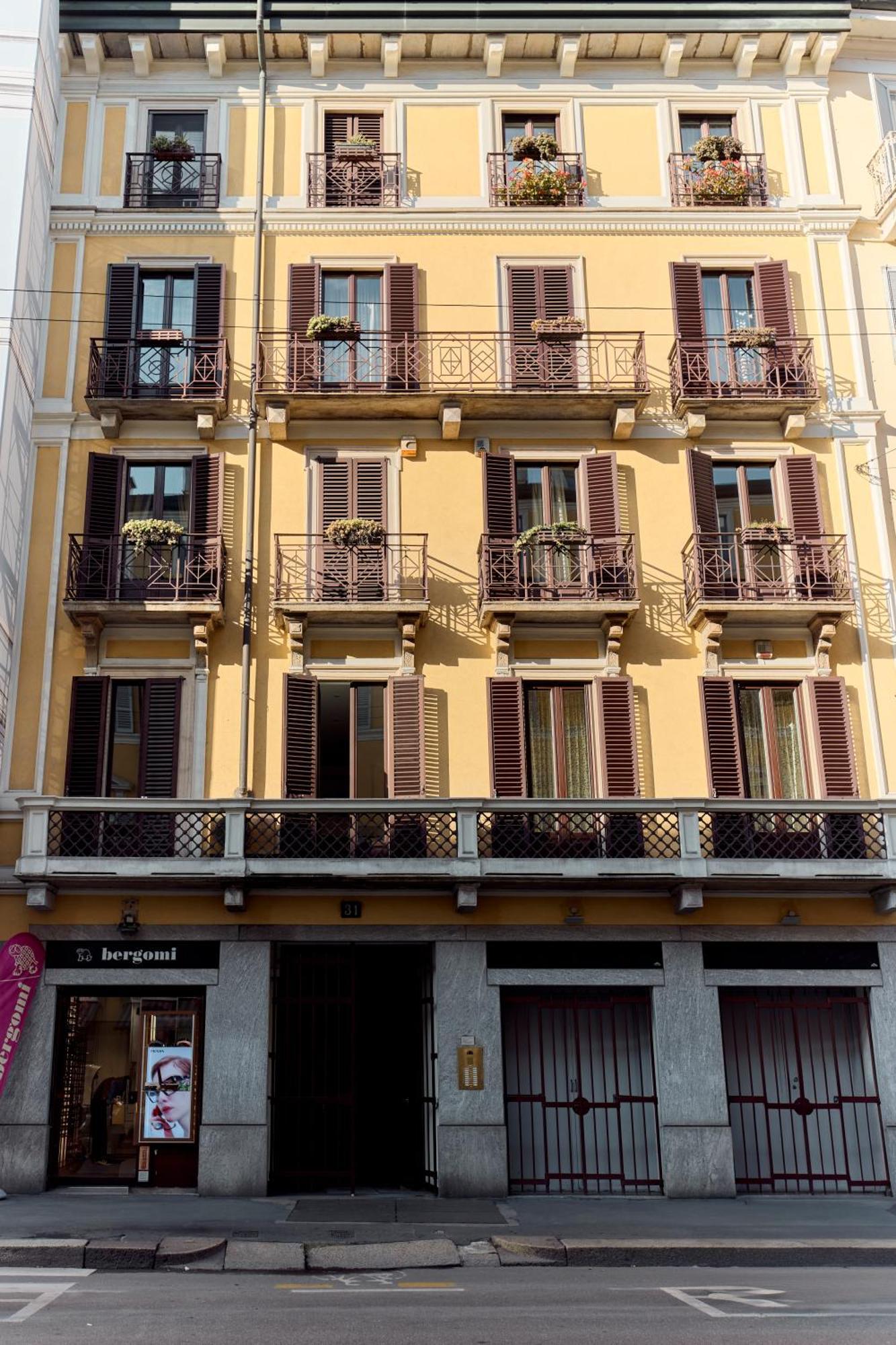 Corso Venezia View With Private Balcony - Corso Venezia Suite Milaan Buitenkant foto